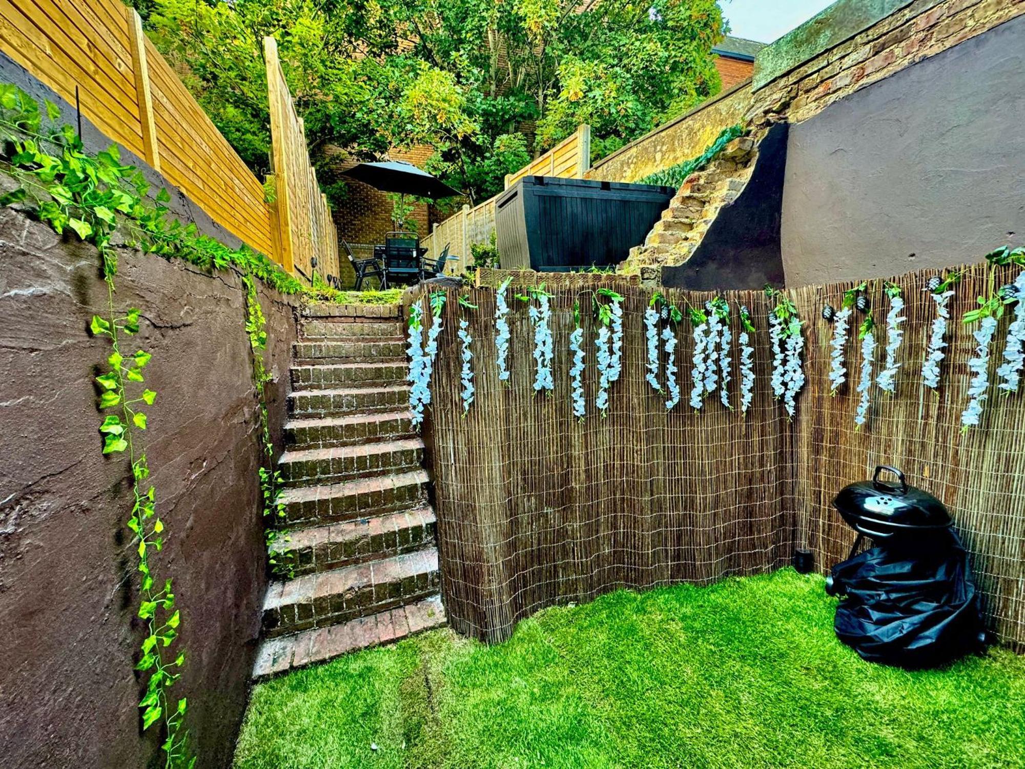 Three Bedroom House By Peacegrove Homes Short Lets & Serviced Accommodation Brighton With Free Wifi & Pet Friendly Dış mekan fotoğraf